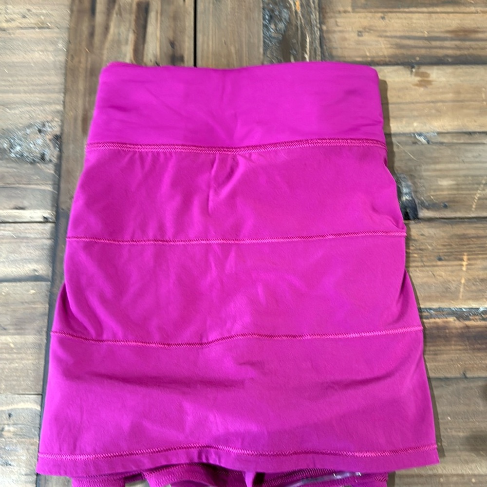 Lululemon Pace Rival Mid-Rise skirt. Size 14 EUC Rasberry color.